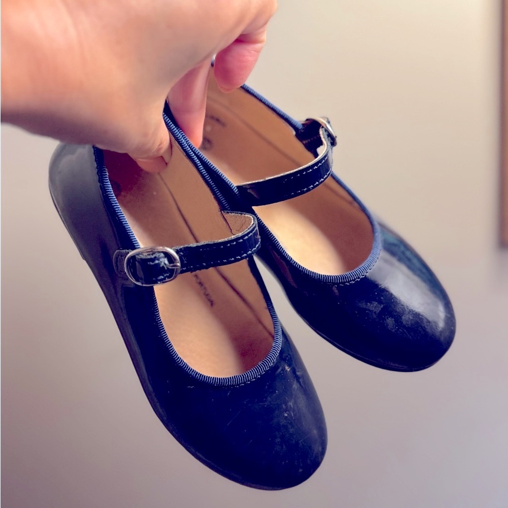 Classic Navy Girls Mary Jane Dress Shoes
